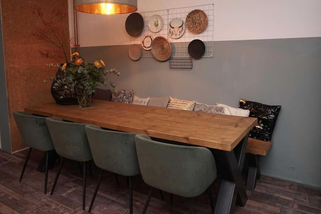 Ruim Appartement In Utrecht. Eksteriør billede