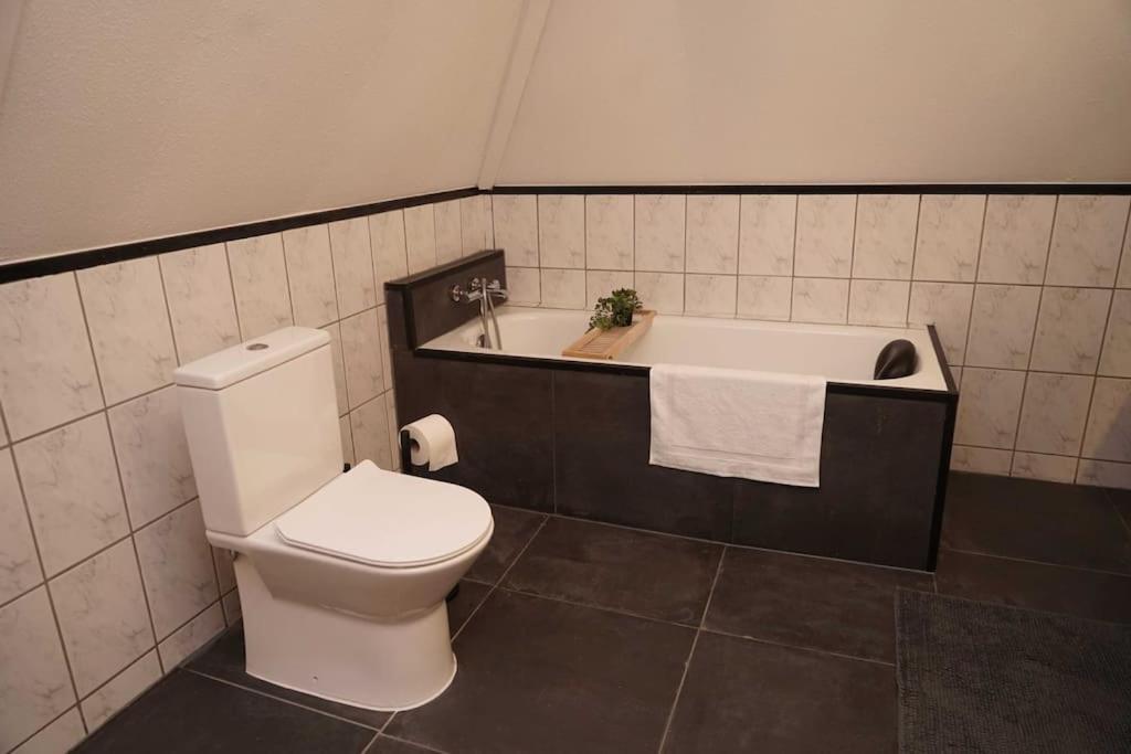 Ruim Appartement In Utrecht. Eksteriør billede